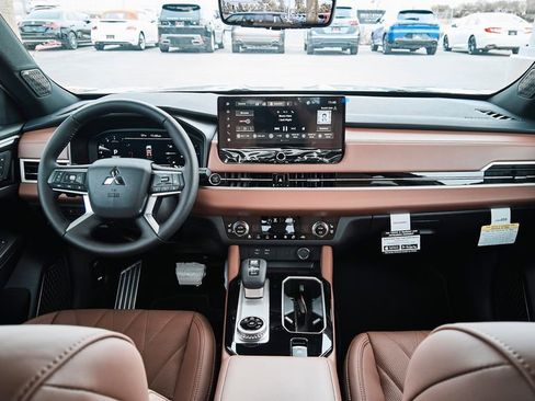 New 2026 Mitsubishi Outlander SEL FWD image 29