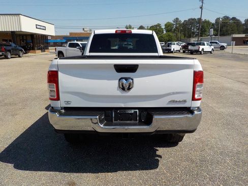 Used 2022 RAM 2500 Tradesman w/ Chrome Appearance Group image 4
