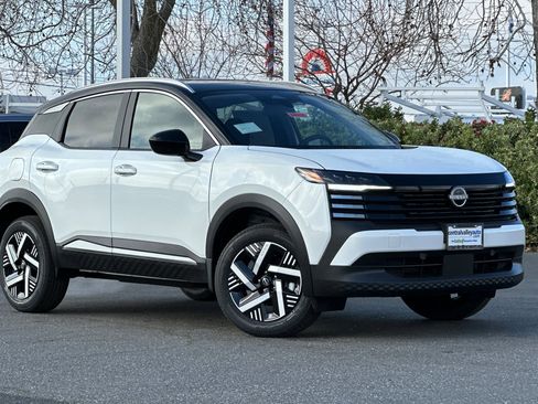 New 2026 Nissan Kicks SV image 2