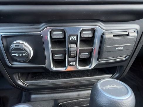 Used 2022 Jeep Gladiator Sport AWD/4WD image 51
