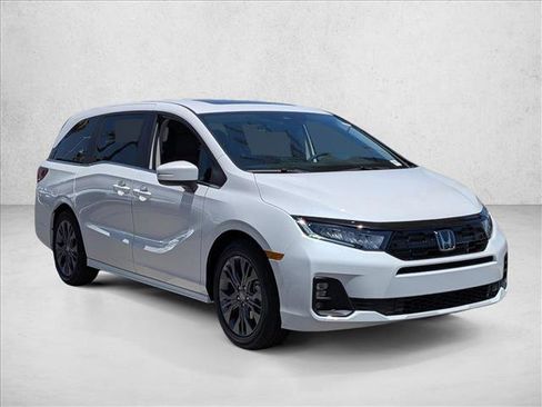 New 2026 Honda Odyssey Touring image 7