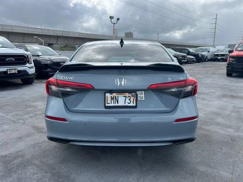 Used 2022 Honda Civic Touring image 5