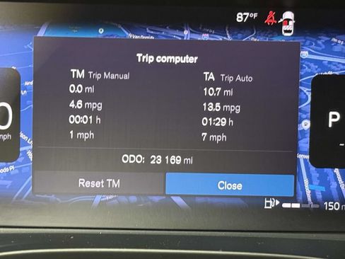 Used 2024 Volvo XC40 B5 Plus w/ Climate Package AWD/4WD image 5