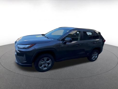 Used 2025 Toyota RAV4 LE image 10