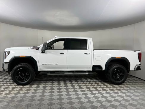 Used 2025 GMC Sierra 3500 SLT w/ SLT Premium Package image 10
