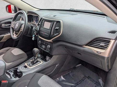 Used 2017 Jeep Cherokee Sport AWD/4WD image 23