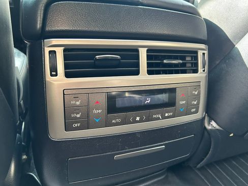 Used 2015 Lexus LX 570 4WD image 16