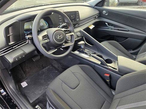 New 2026 Hyundai Elantra SE w/ Cargo Package image 11