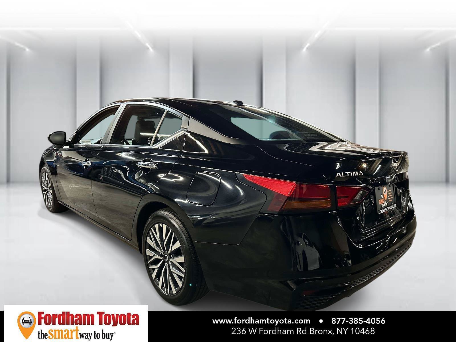 Used 2025 Nissan Altima 2.5 SV FWD image 6