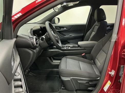 New 2026 Chevrolet Equinox LT w/ LPO, Floor Liner Package AWD/4WD image 8