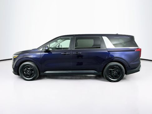 Used 2025 Kia Carnival FWD image 4