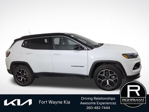 Used 2025 Jeep Compass Limited AWD/4WD image 6