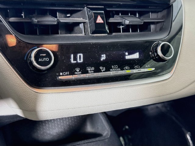 Used 2020 Toyota Corolla LE w/ LE Premium Package FWD image 15