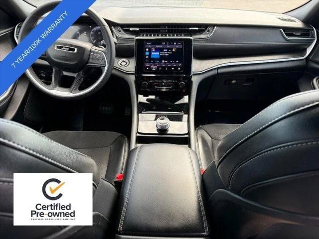 Certified 2024 Jeep Grand Cherokee Altitude AWD/4WD image 11