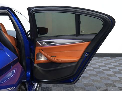 Used 2019 BMW M5 w/ Executive Package image 27