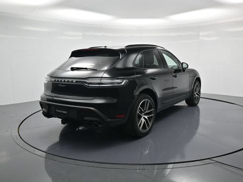 Used 2026 Porsche Macan AWD/4WD image 30