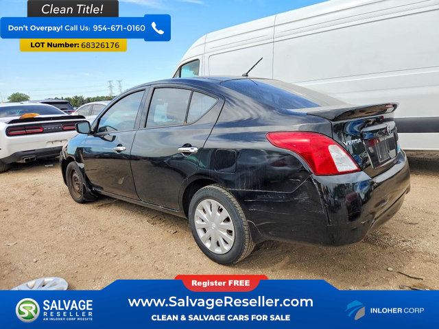 Used 2016 Nissan Versa SV FWD image 3