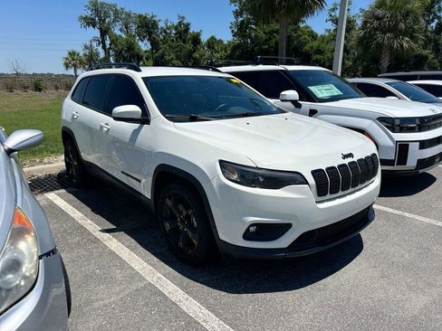 Used 2019 Jeep Cherokee Latitude Plus FWD image 1