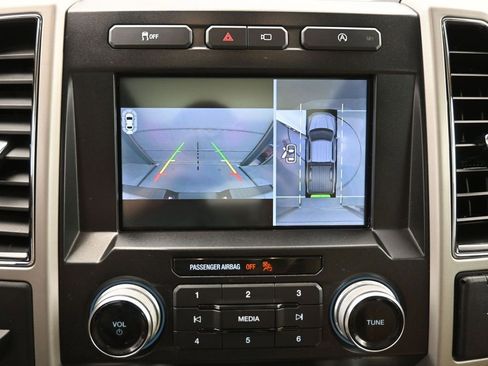 Used 2020 Ford F150 Lariat w/ Equipment Group 502A Luxury image 3