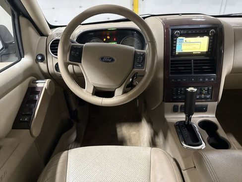 Used 2010 Ford Explorer Limited image 11