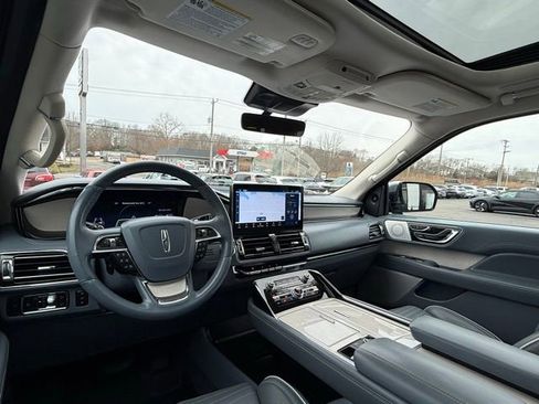 Used 2022 Lincoln Navigator L Black Label image 24