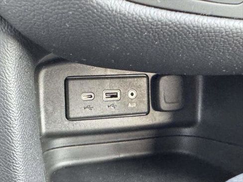 Used 2023 Chevrolet Equinox RS image 28