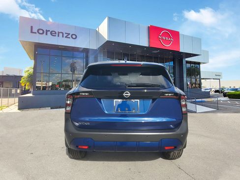Used 2025 Nissan Kicks SV image 6
