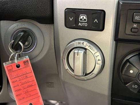 Used 2006 Toyota 4Runner SR5 AWD/4WD image 31