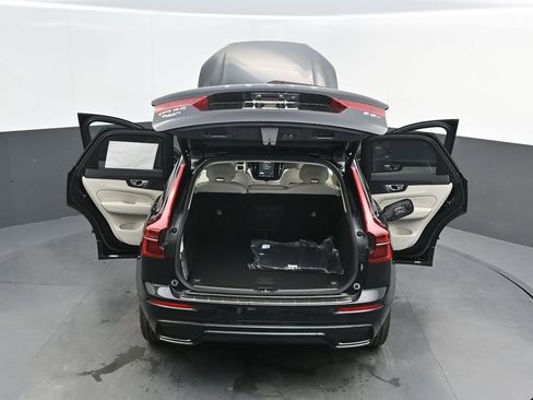 New 2026 Volvo XC60 B5 Ultra w/ Climate Package AWD/4WD image 40