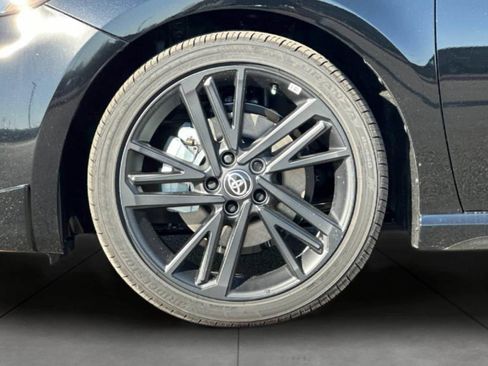 New 2026 Toyota Camry Hybrid FWD image 29