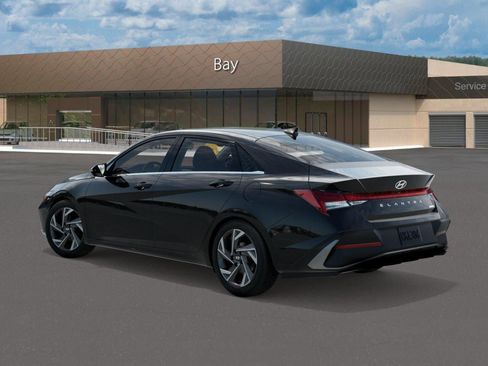 New 2026 Hyundai Elantra Limited image 5