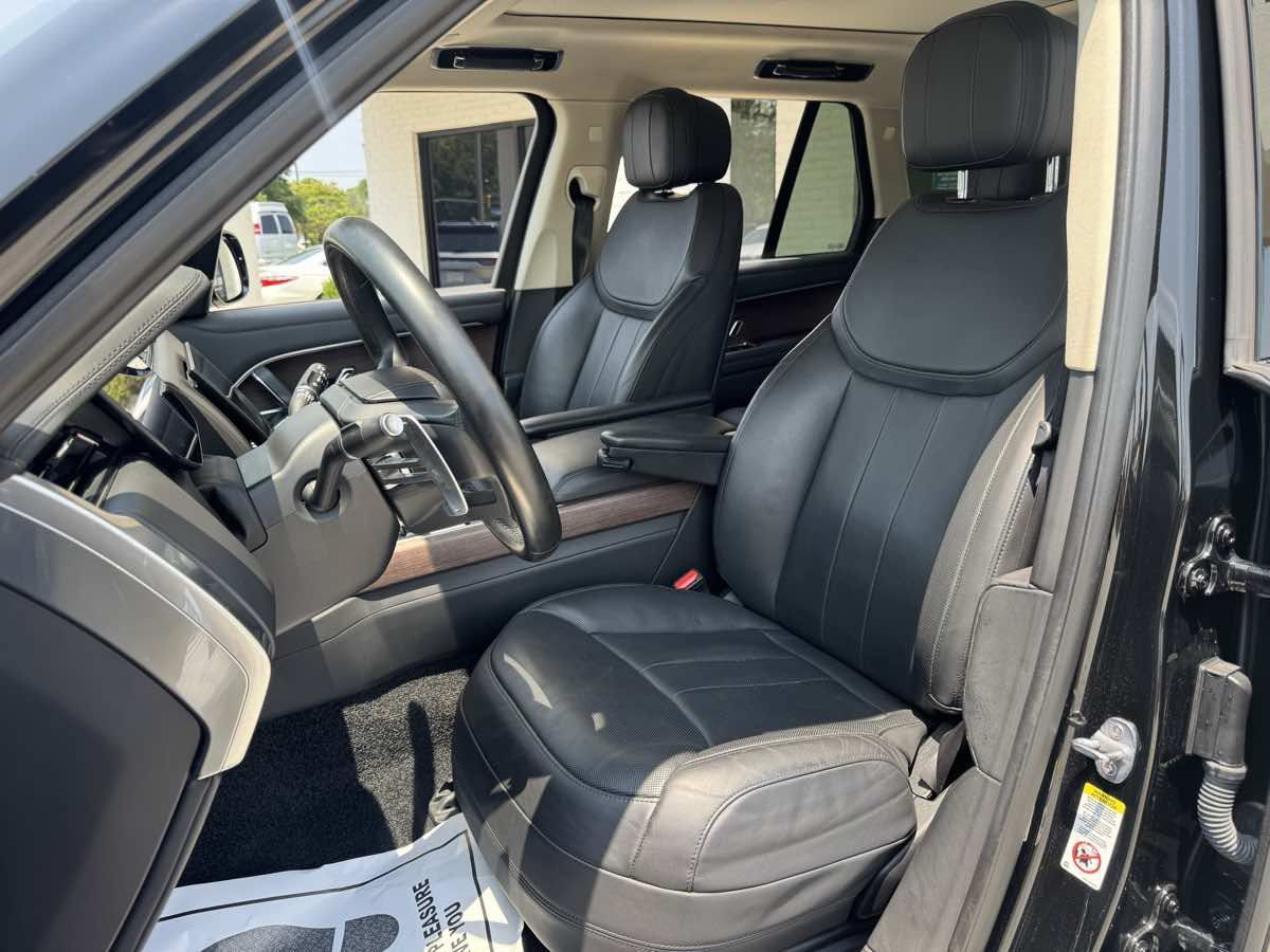 Used 2023 Land Rover Range Rover SE AWD/4WD image 10