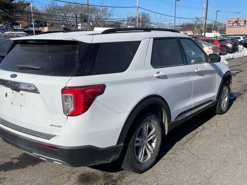 Used 2021 Ford Explorer XLT w/ Equipment Group 202A image 6