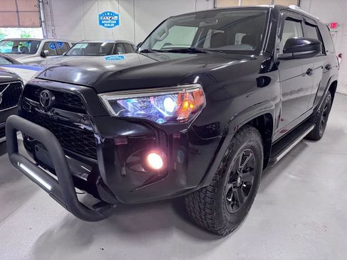 Used 2015 Toyota 4Runner SR5 RWD image 7