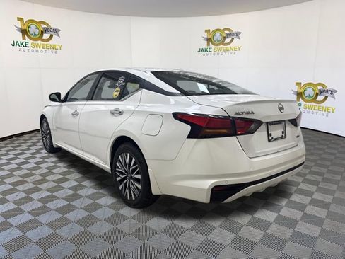 Used 2024 Nissan Altima 2.5 SV AWD/4WD image 7