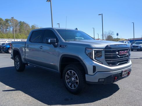 Used 2025 GMC Sierra 1500 AT4 image 3