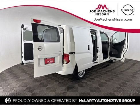Used 2019 Nissan NV200 SV w/ Back Door Glass Package image 14