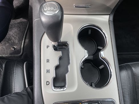 Used 2013 Jeep Grand Cherokee Overland image 49