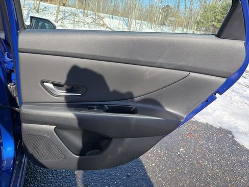 Certified 2023 Hyundai Elantra Limited image 12