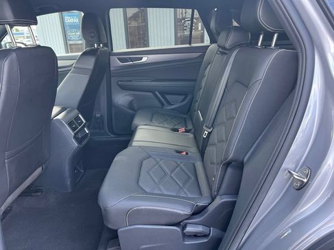 Used 2024 Volkswagen Atlas Cross Sport SE AWD/4WD image 14