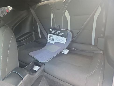 Used 2019 Chevrolet Camaro LT RWD image 7