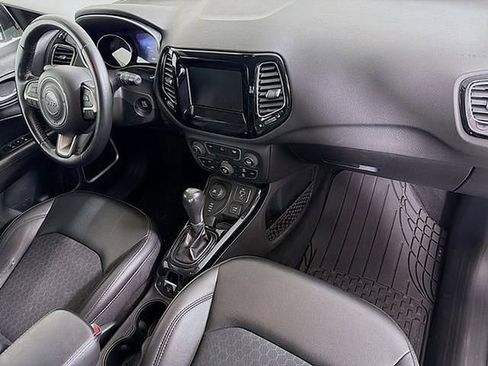 Used 2019 Jeep Compass Latitude AWD/4WD image 38