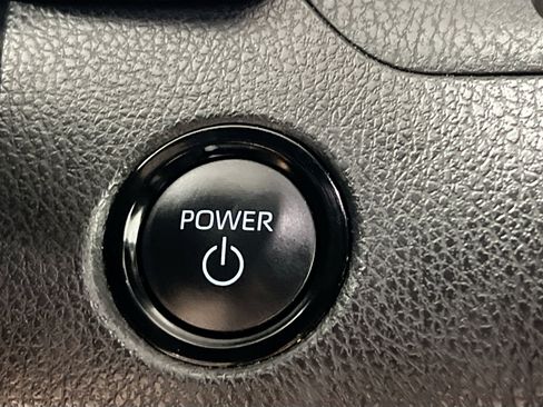 Used 2025 Toyota Camry SE w/ Convenience Package FWD image 22
