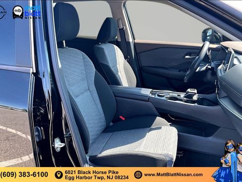 Certified 2023 Nissan Rogue SV AWD/4WD image 6