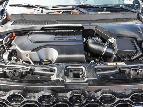 Used 2025 Land Rover Discovery Sport S image 39