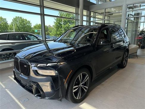 New 2025 BMW X7 M60i image 3