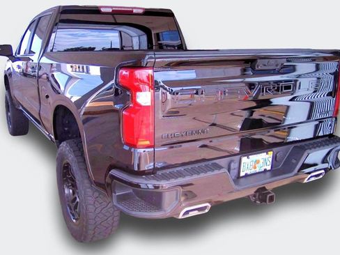 Used 2022 Chevrolet Silverado 1500 RST w/ Z71 Off-Road Package AWD/4WD image 18
