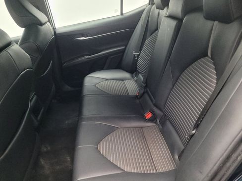 Used 2021 Toyota Camry SE FWD image 18