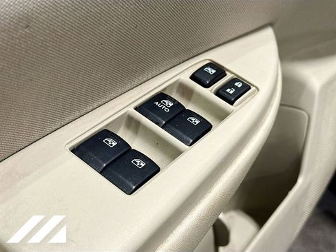Used 2014 Subaru Outback 2.5i Premium AWD/4WD image 18