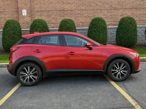 Used 2018 MAZDA CX-3 Touring FWD image 5